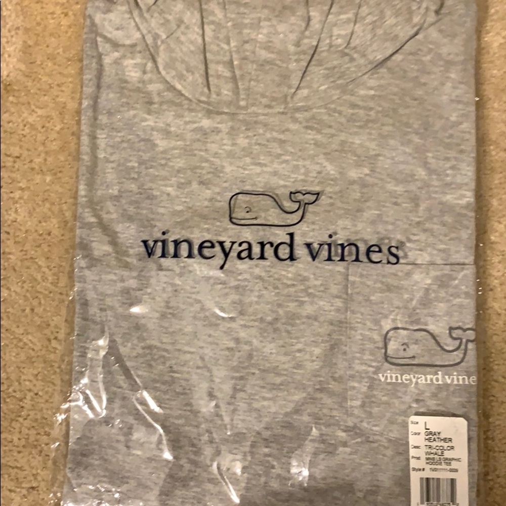 Brand new vineyard vines hoodie